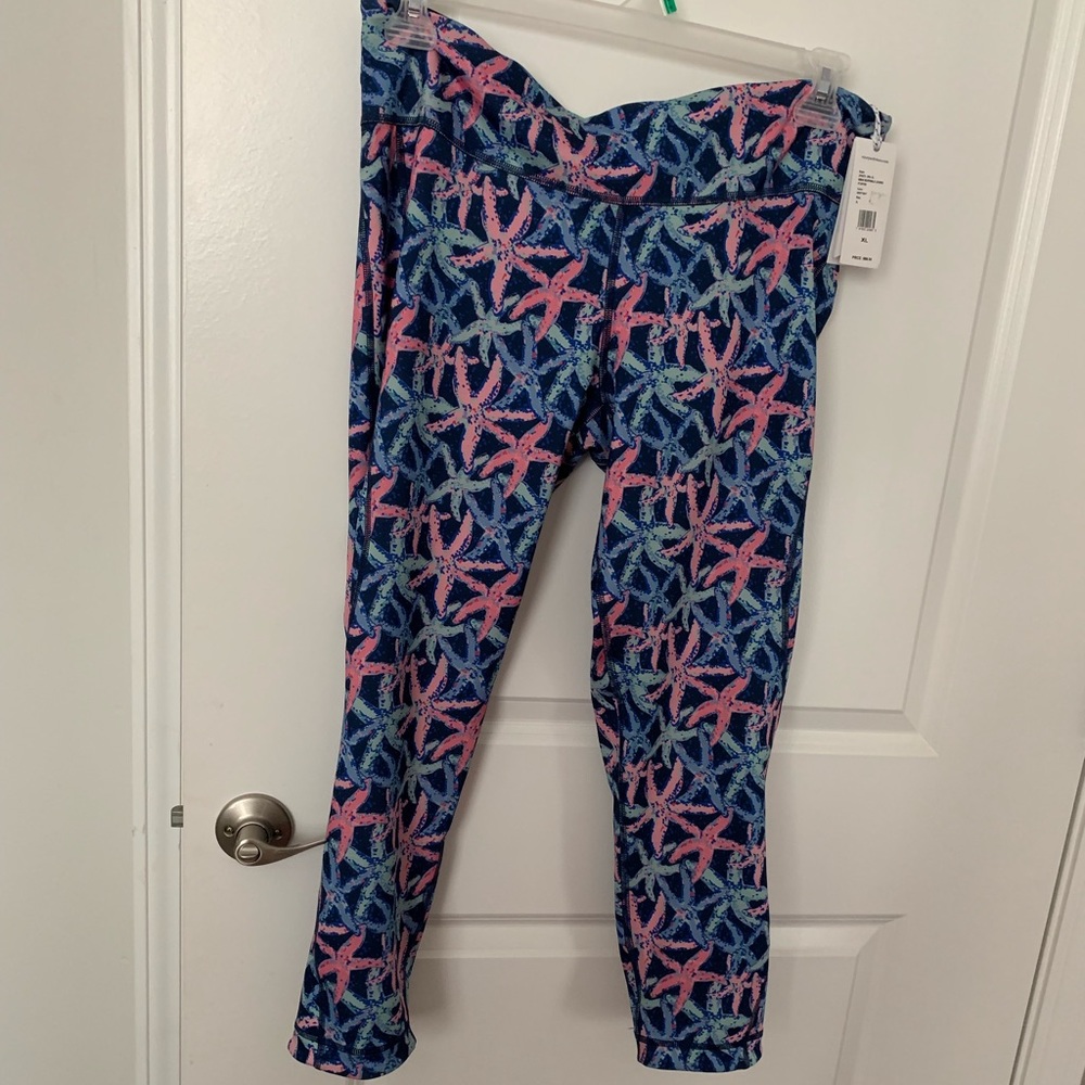 NWT vineyard vine legging XL. Only tried on once